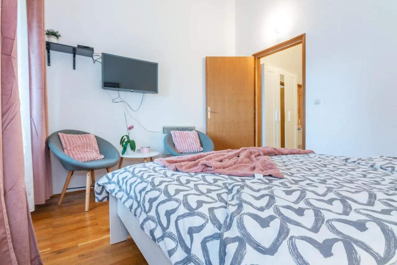Apartment Gobac Icici