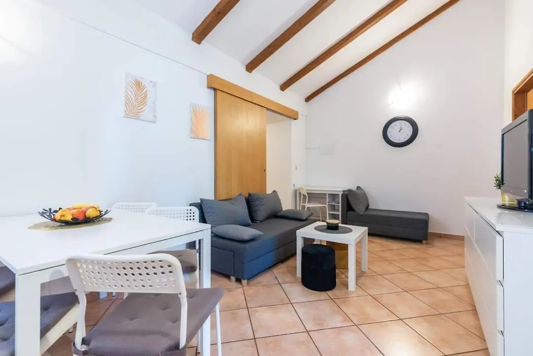 Apartment Gobac Icici Croatia